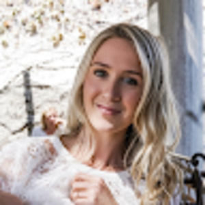 Meet your Posher, Roxanne